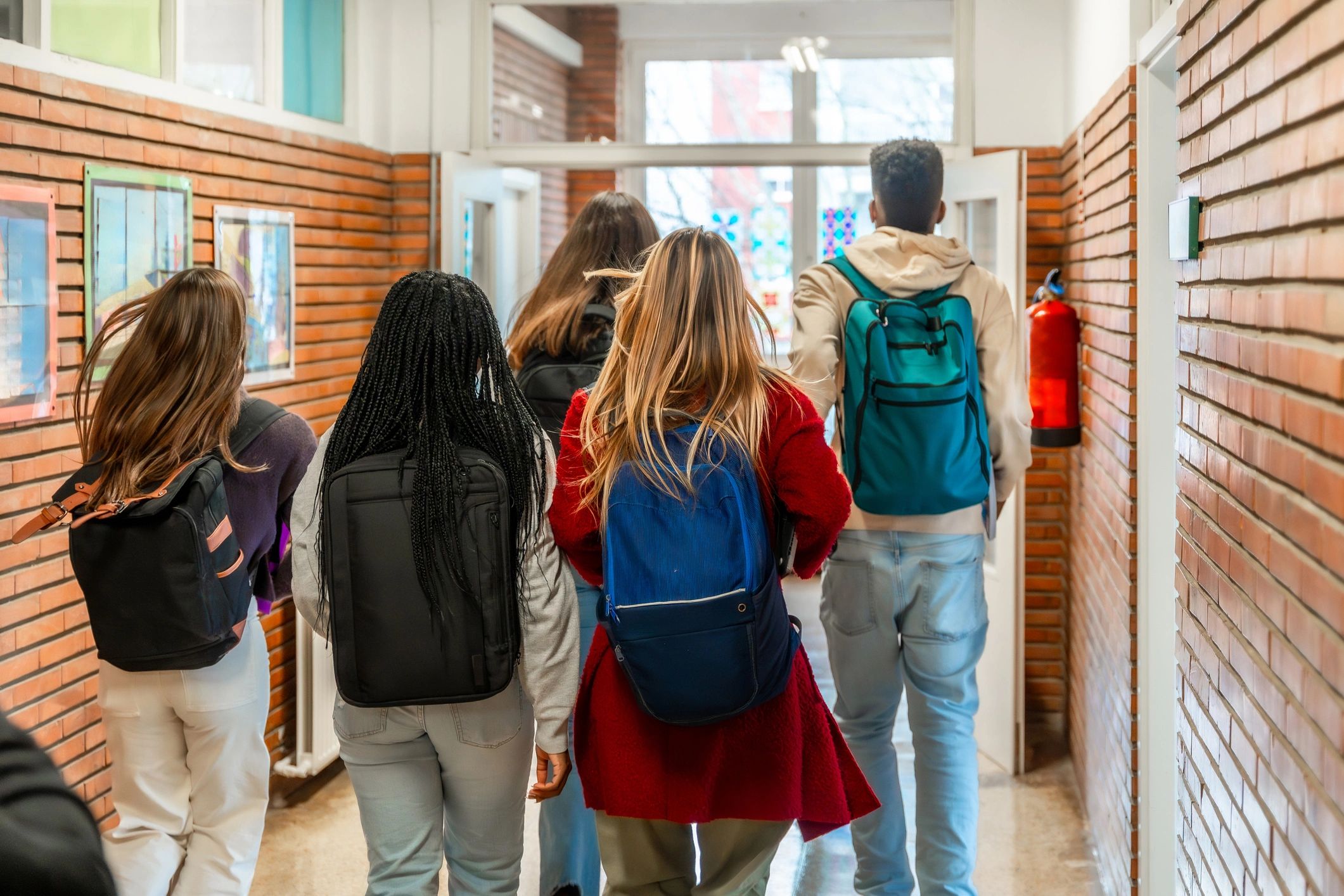 Students walking together on campus
